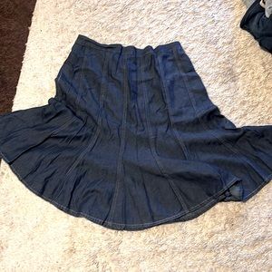 A line pleated denim skirt
